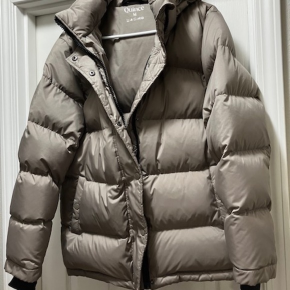 Quince Jackets & Blazers - Quince Responsible Down Puffer Jacket Size Medium
